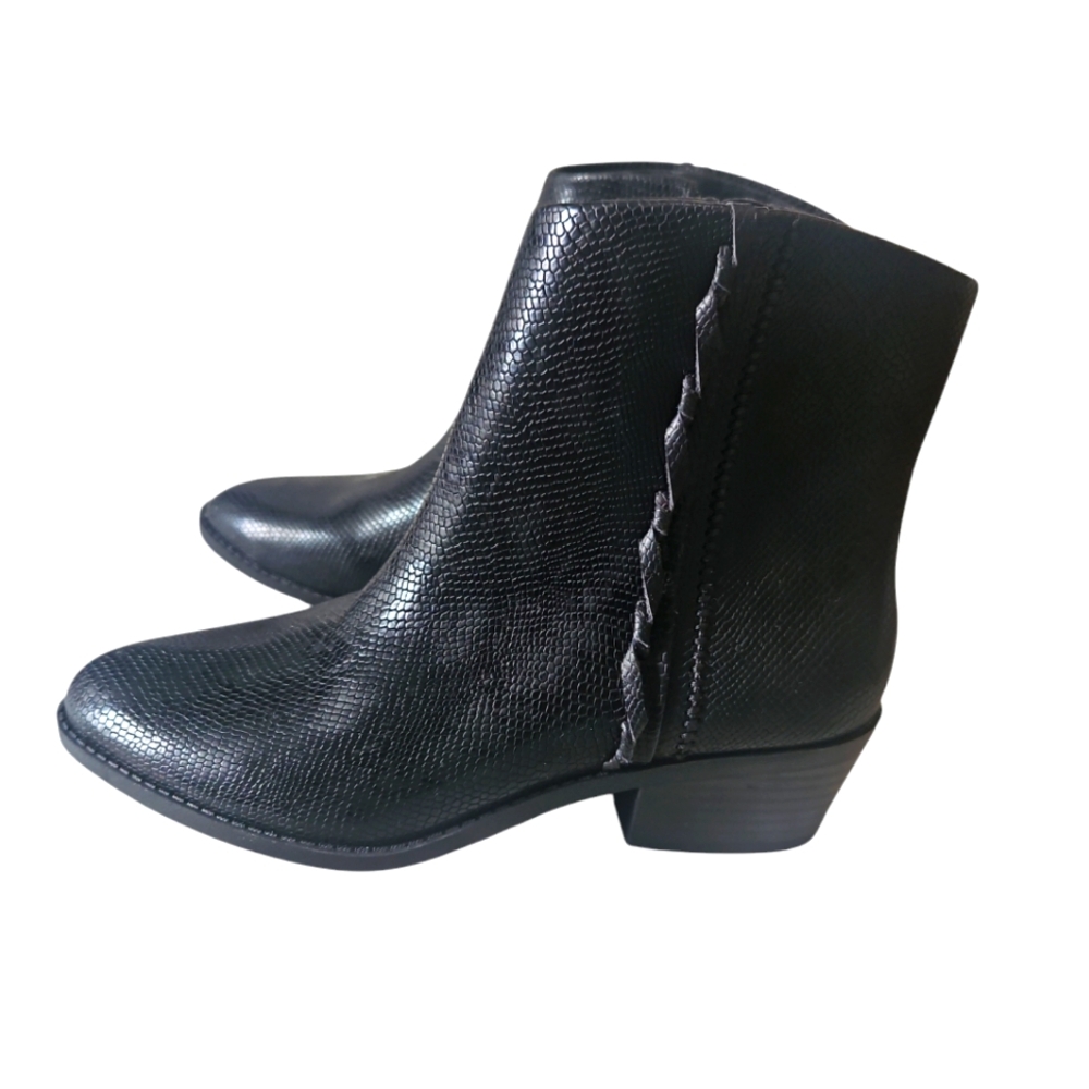 LUCK BRAND WOMEN FAKELLE Pointy Toe  Sneak Skin Print Black Ankle Boots Size 6M